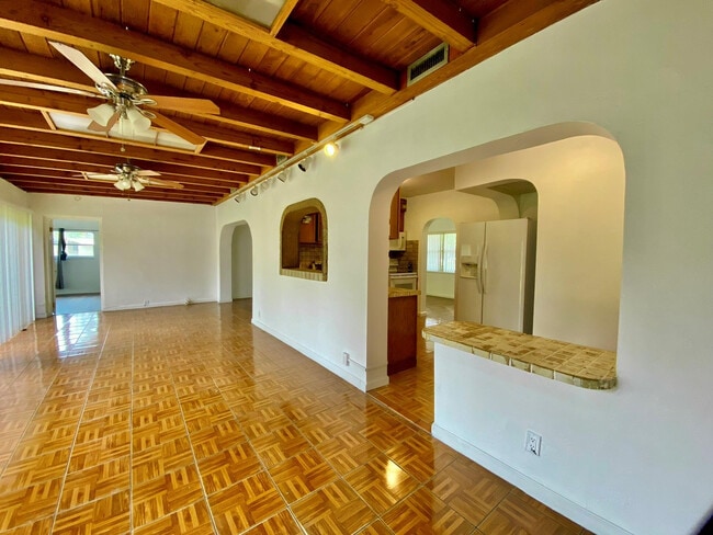 Building Photo - 14131 NW 3rd Ave