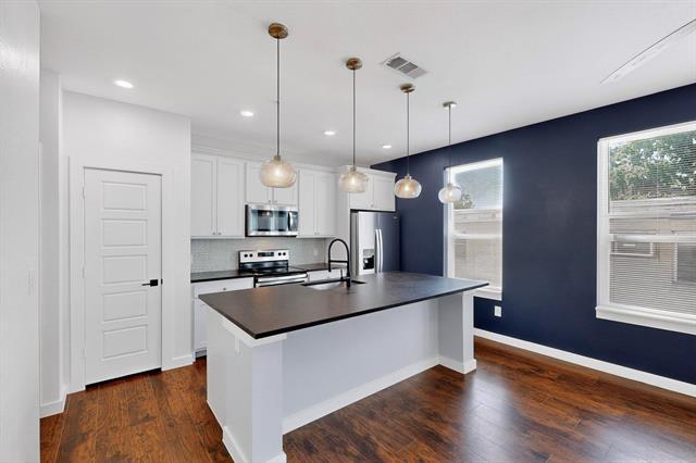 Foto del edificio - 800 S Welch St