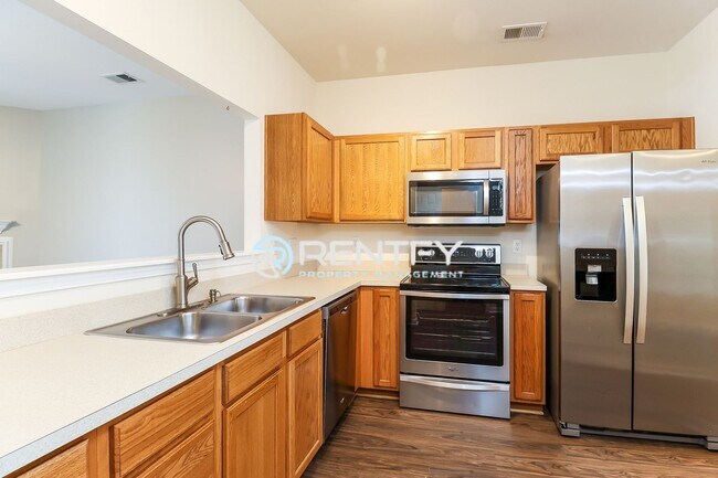 Foto del edificio - 18478 Streamline Ct