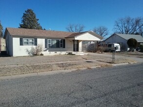 Building Photo - 1509 S Avenue F