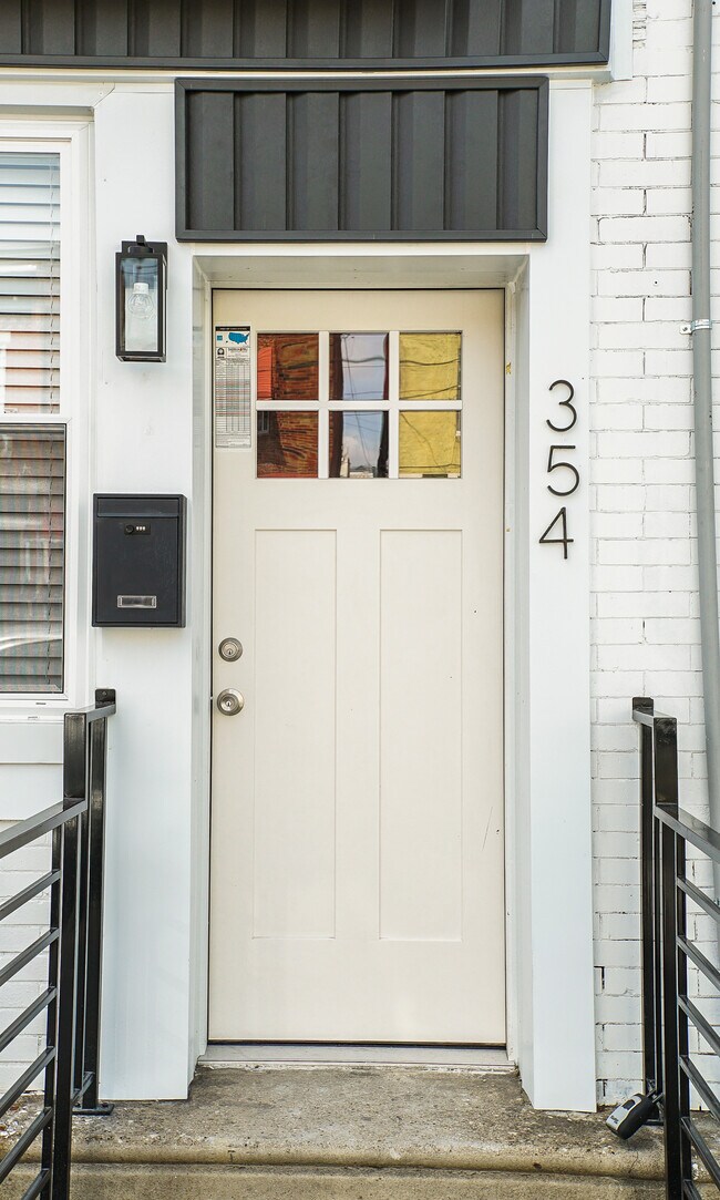 Building Photo - 354 Snyder Ave