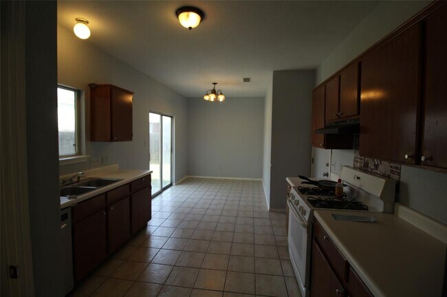 Foto del edificio - 12302 Uttimer Ln