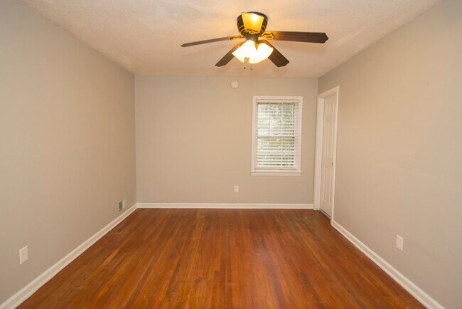 Building Photo - Charming Home in Columbia, SC!