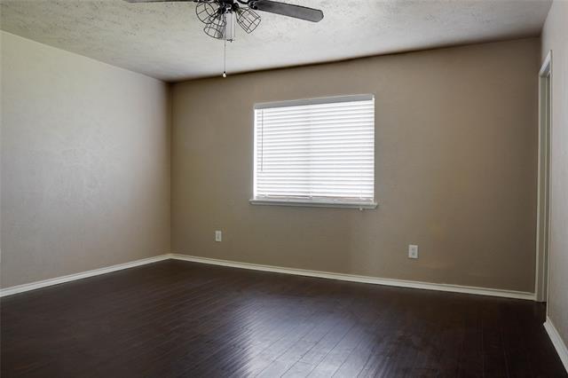 Foto del edificio - 728 Wandering Way Dr