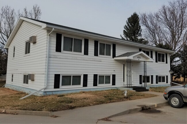 Building Photo - 315 Lyndee Dr