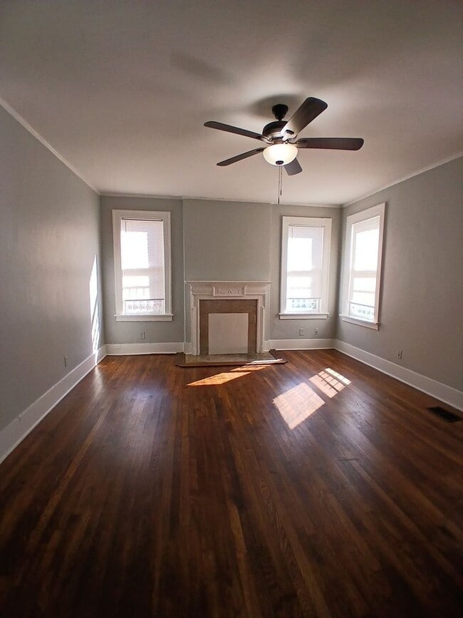 Building Photo - Thoughtfully Renovated 3-Bedroom, 1-Bath | Open to Section 8