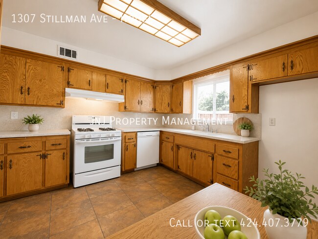 Foto del edificio - 1307 Stillman Ave