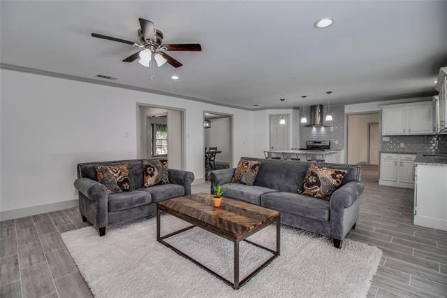 Building Photo - 702 Ridgedale Dr