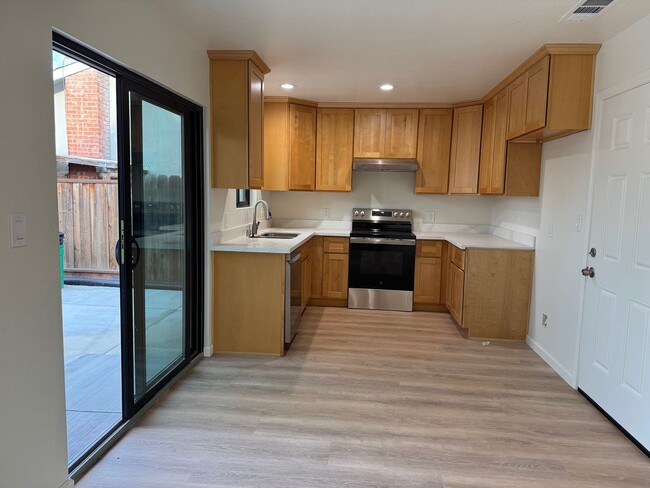 Building Photo - Fully remodeled home in mature neighborhood