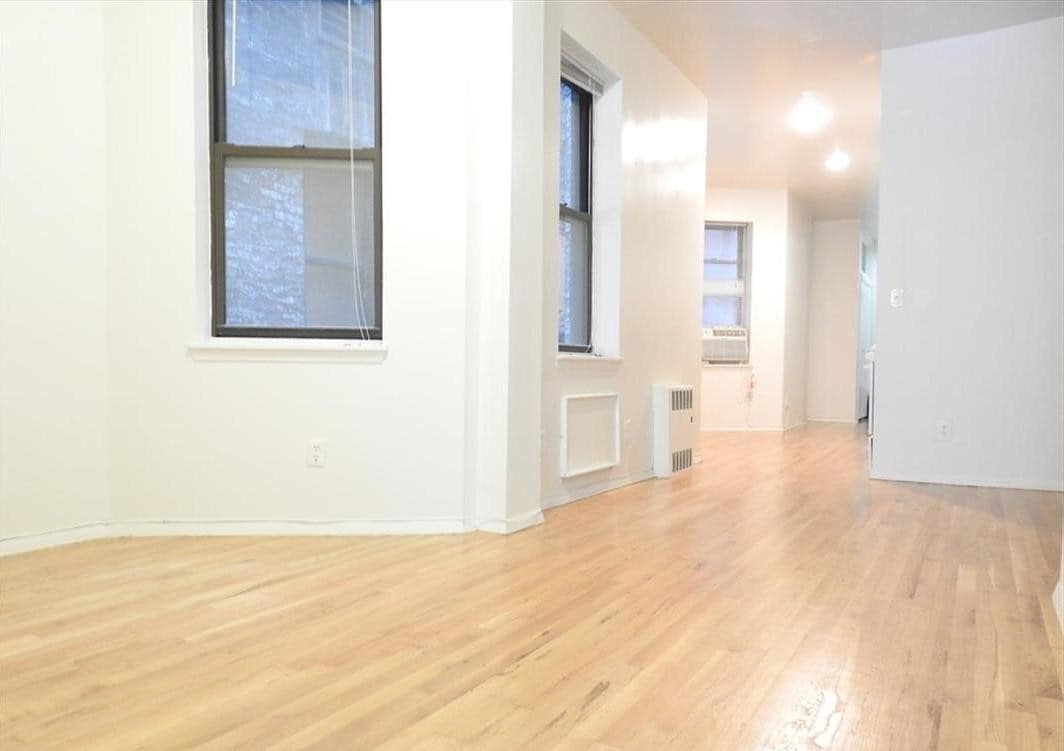 Primary Photo - 225 E 53rd St