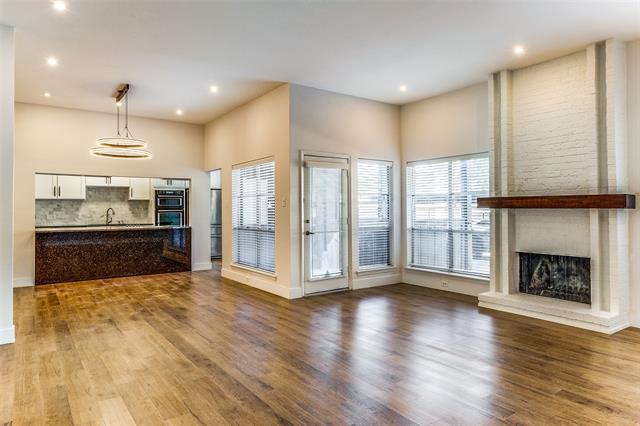 Foto principal - 10403 High Hollows Dr