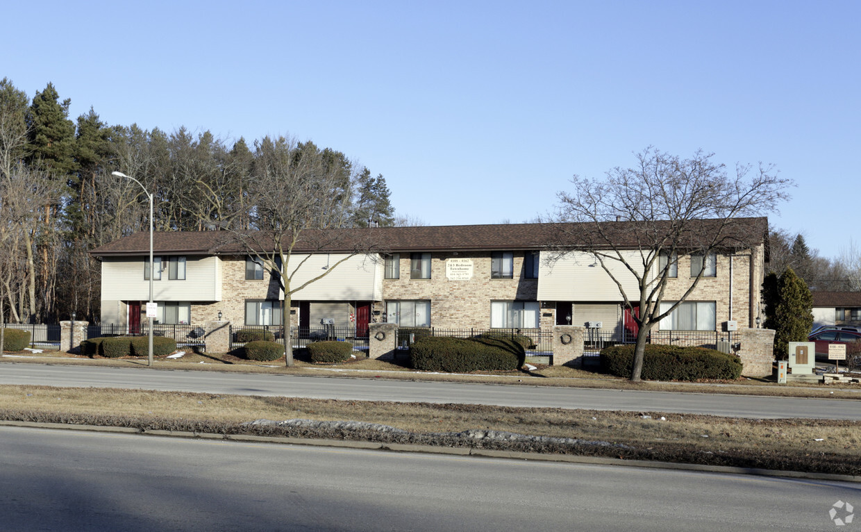 Primary Photo - Good Hope Townhomes