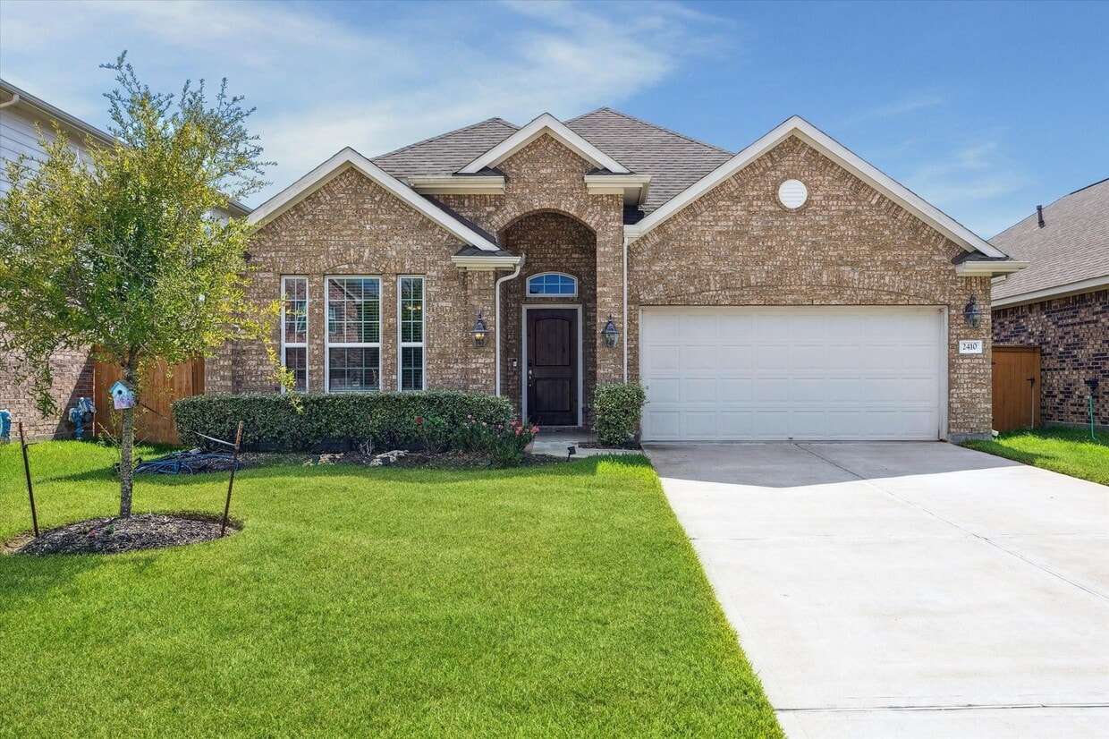 Foto principal - 2410 Palisade Crst Dr