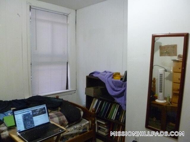 Foto del edificio - 8 Parker Hill Ave