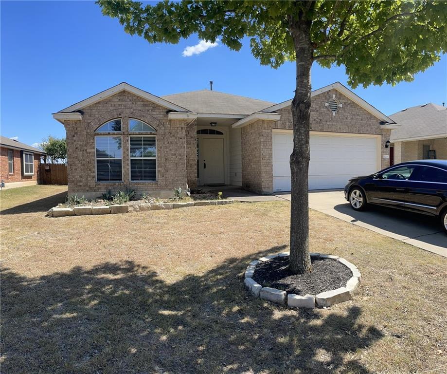 Foto principal - 3233 Corrigan Ln