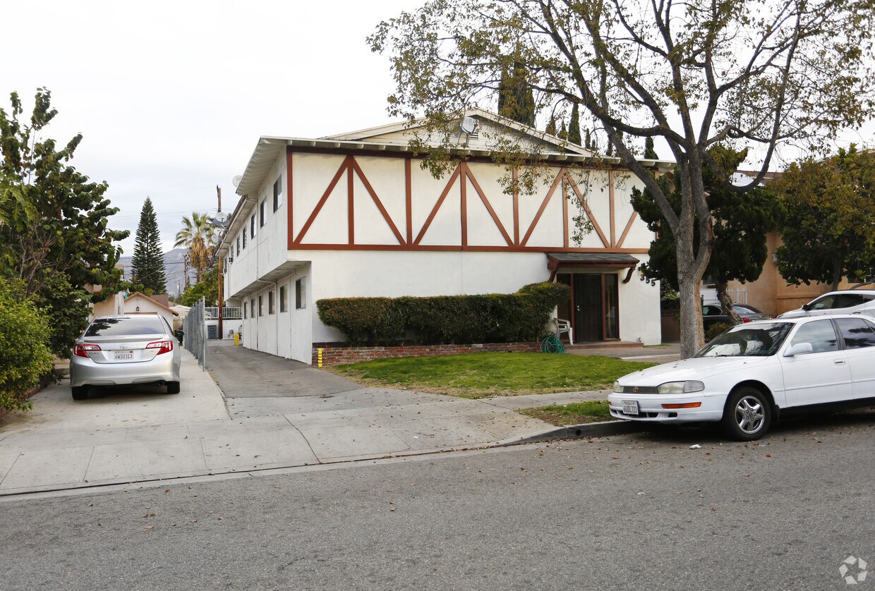 Primary Photo - 355 W Lomita Ave