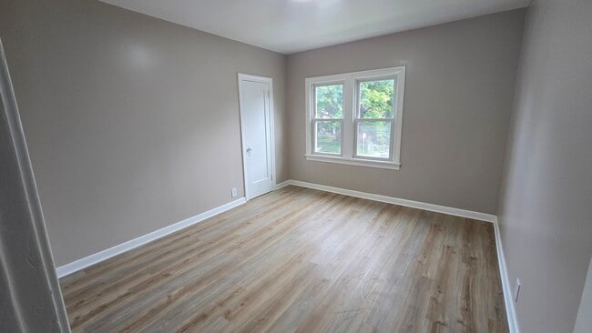 2nd bedroom - 4401 Irving Ave N