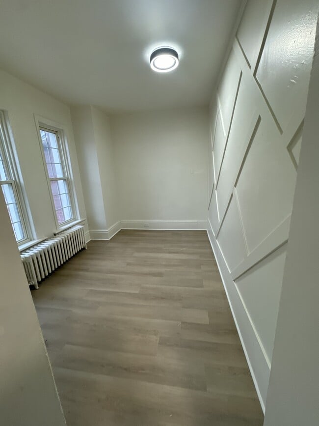 Building Photo - 151 Colborne St