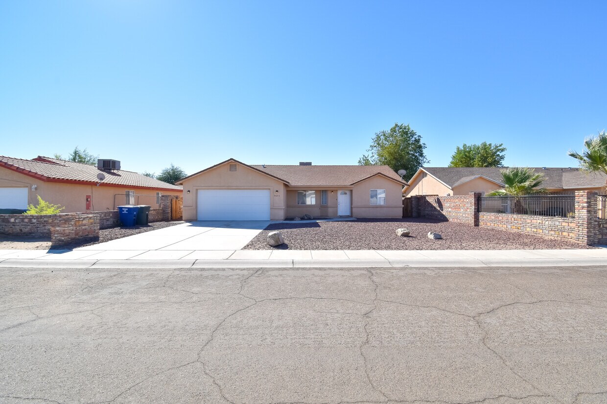 Primary Photo - 9673 E 38th St