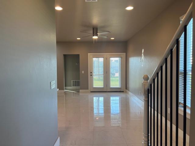 Building Photo - 733 Parie Rose Wy