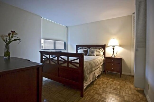 Building Photo - 2 Bedroom