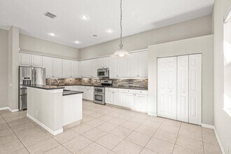 Building Photo - 1366 Crossbill Ct