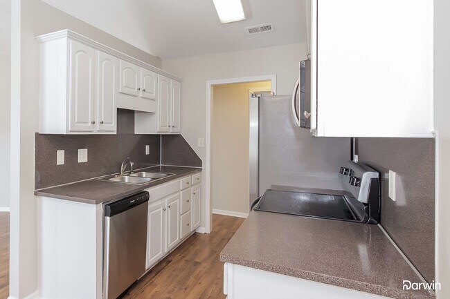 Foto del edificio - 2117 Sebastiani Drive, Charlotte, NC 28214