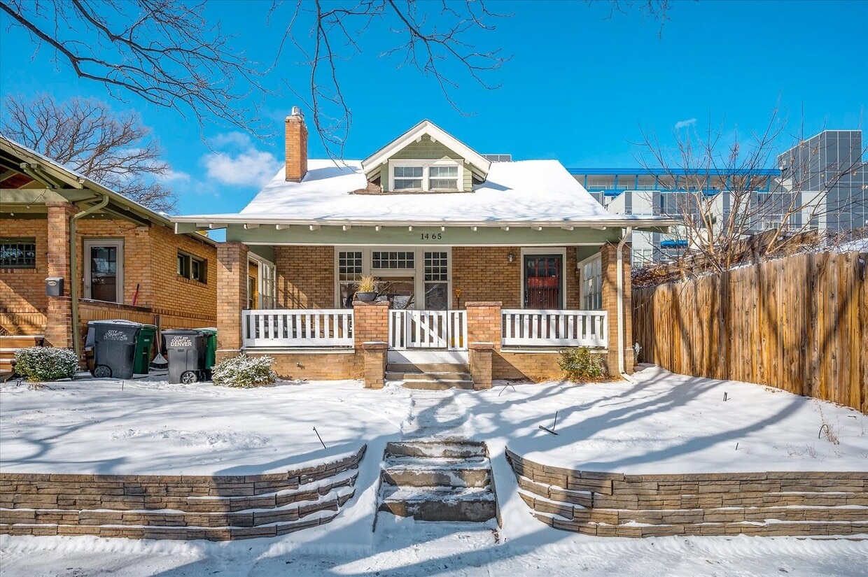 Primary Photo - Monroe Duplex