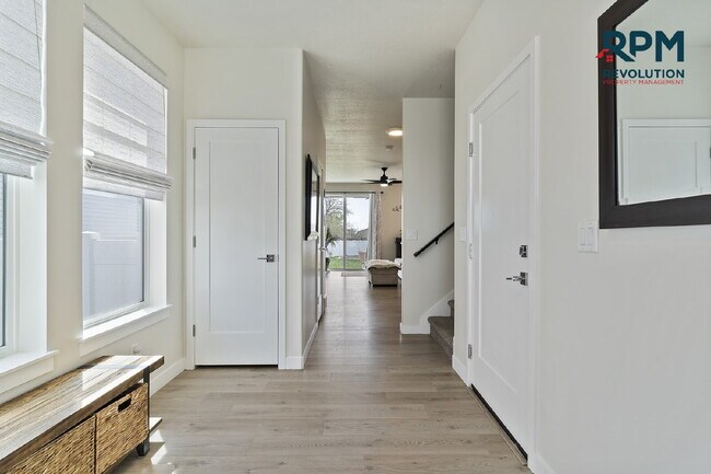 Foto del edificio - "Charming West Haven Retreat: Spacious 3-B...