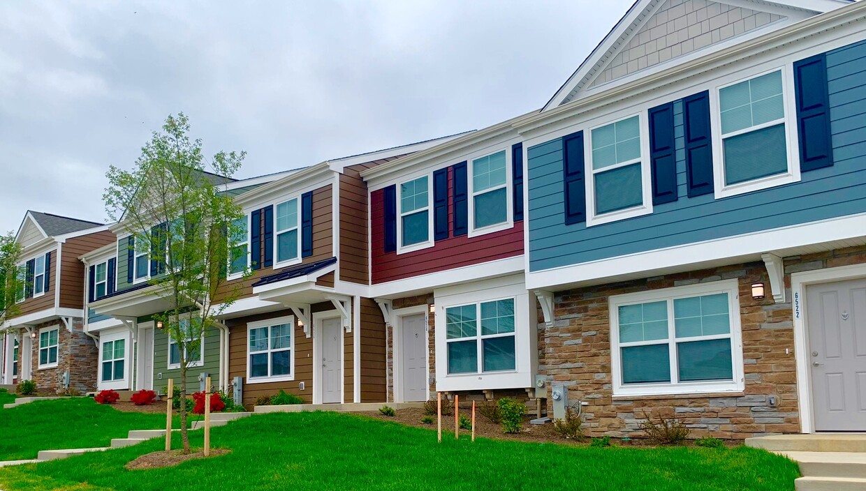 Primary Photo - Carrolltowne Village Apartments