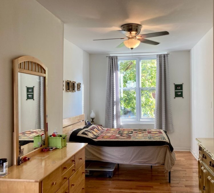 Sunny bedroom - 2731 Brown St