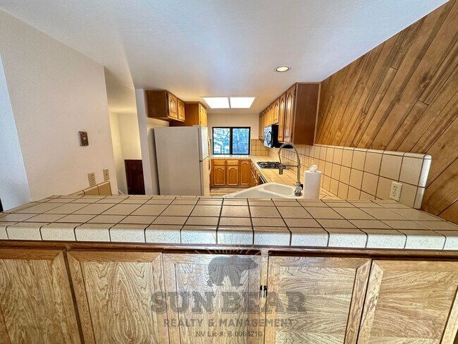 Foto del edificio - Cozy 2 bedroom on the creek w 1 Car Garage!