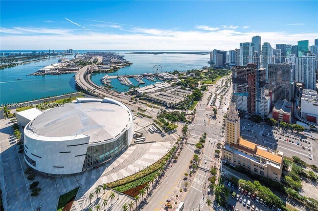 Foto del edificio - 888 Biscayne Blvd