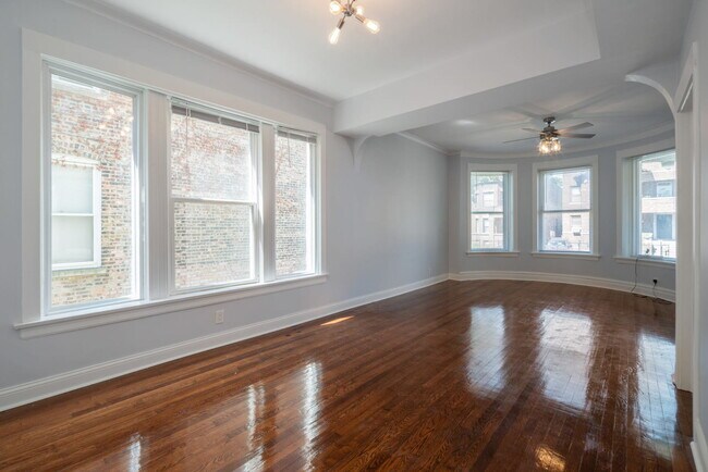 Building Photo - 7315 S Emerald Ave