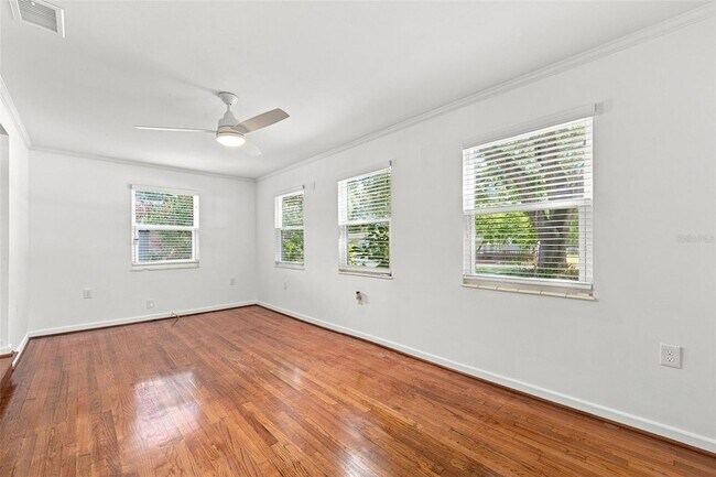 Foto del edificio - 7660 54th St N