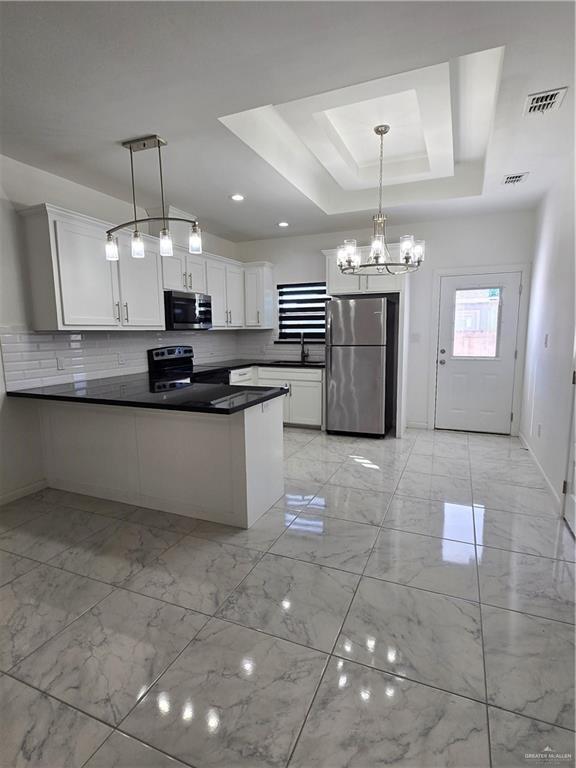 Foto del edificio - 4 W Woodson Dr