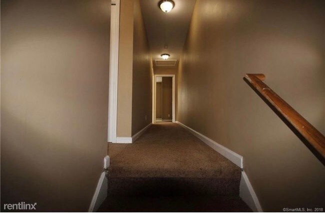 Foto del edificio - 3 br, 2 bath Apartment - 279 Martin st