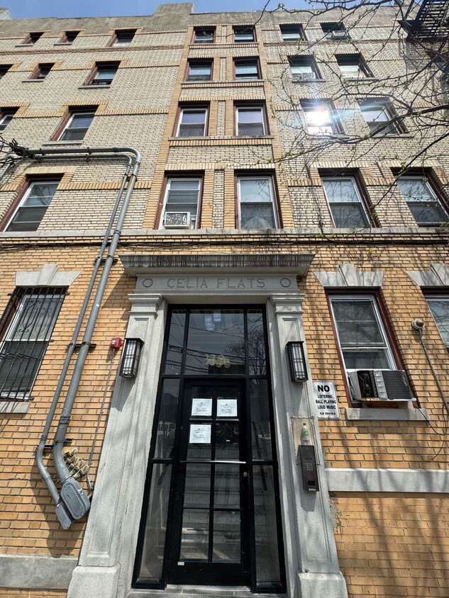 Primary Photo - 330 50th St