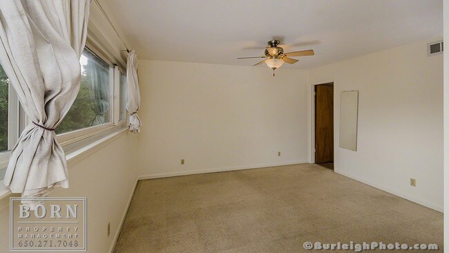 Building Photo - 465 Chiquita Ave