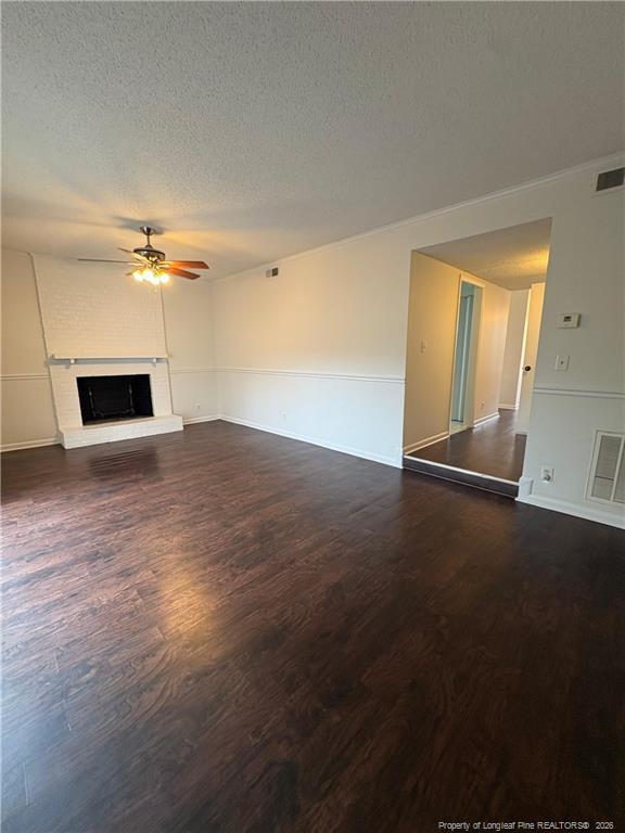 Foto del edificio - 571 Winding Creek Rd