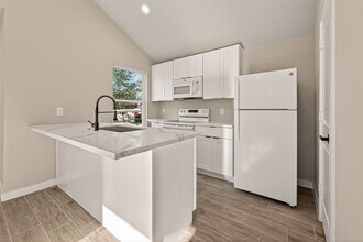 Building Photo - 8902 Alejo Dr