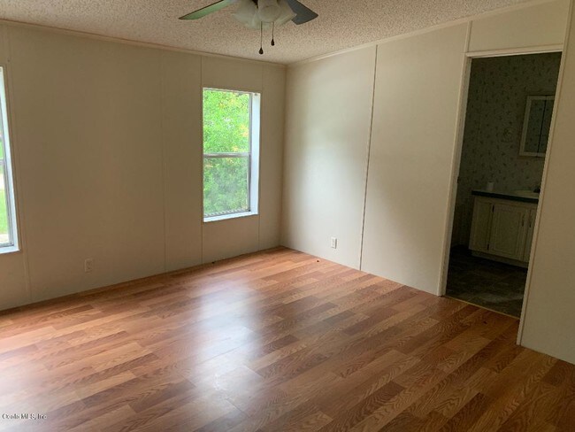 Foto del edificio - 18433 NW 5th Ct
