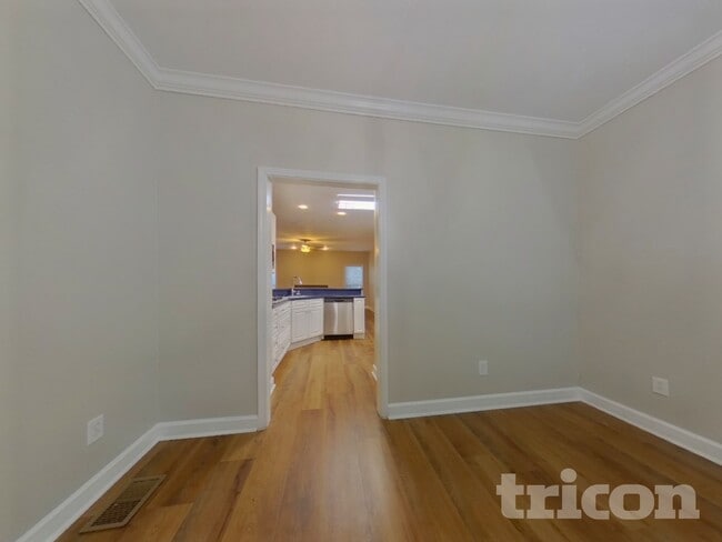 Building Photo - 2417 Battle Dr