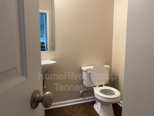 Foto del edificio - 1313 Tonya Dr