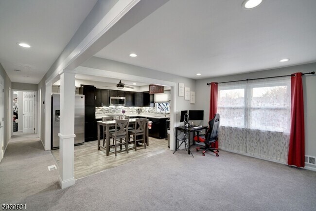 Foto del edificio - 485 E Scott Ave