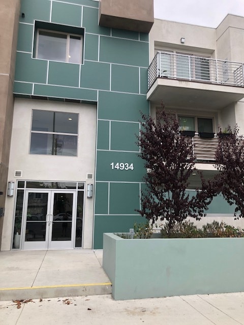 Building Photo - 14934 Burbank Blvd