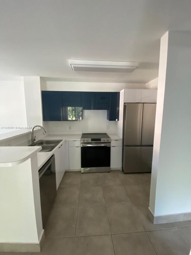 12172 St.Andrews Pl Unit 201, Miramar, FL 33025 Room for Rent in