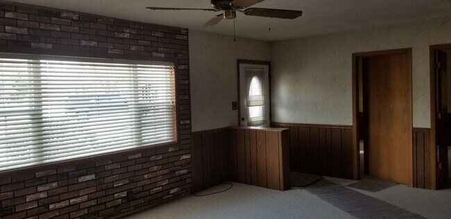 Foto del edificio - 3714 S Shore Dr