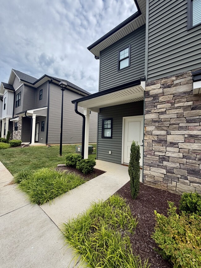 Photo - 52 Cuddington Ln (Lynchburg, VA) Townhome