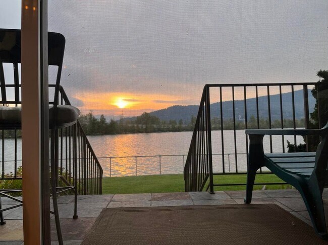 Foto del edificio - 301 Iberian Way